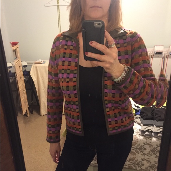 🤗 Designer Leather collar & trim (buttery soft) Cardigan. Beautiful crop design - Picture 3 of 8